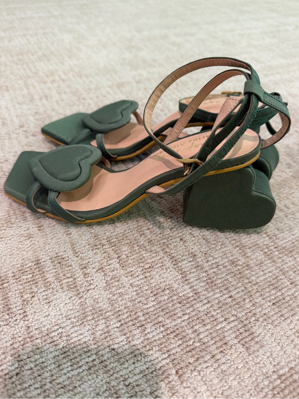 NWOB Green Heart Detail Block Heel Sandals - Women